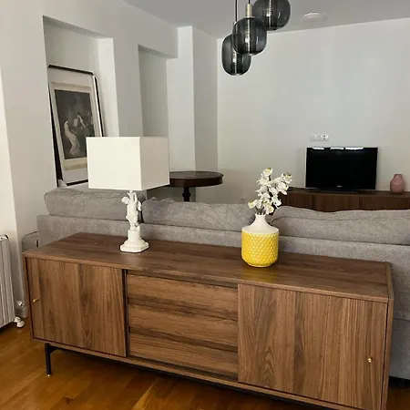Modern Rua Do Amial Apartment
